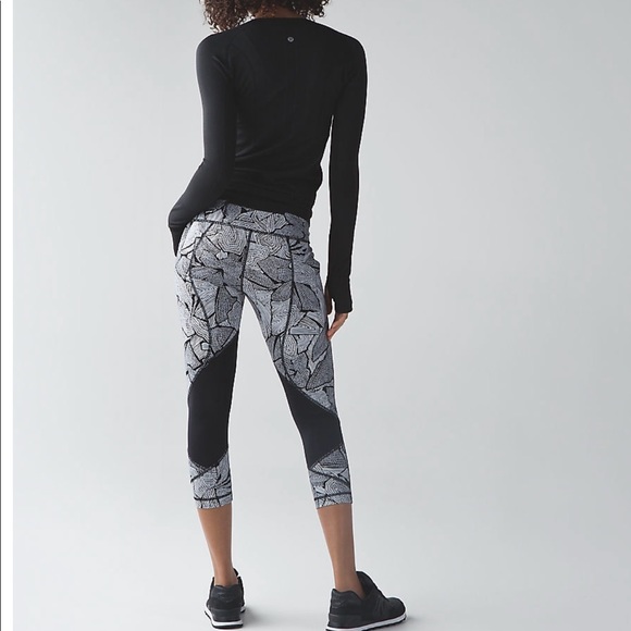 Lululemon Dottie Tribe Pace Rival Crop - Picture 2 of 7